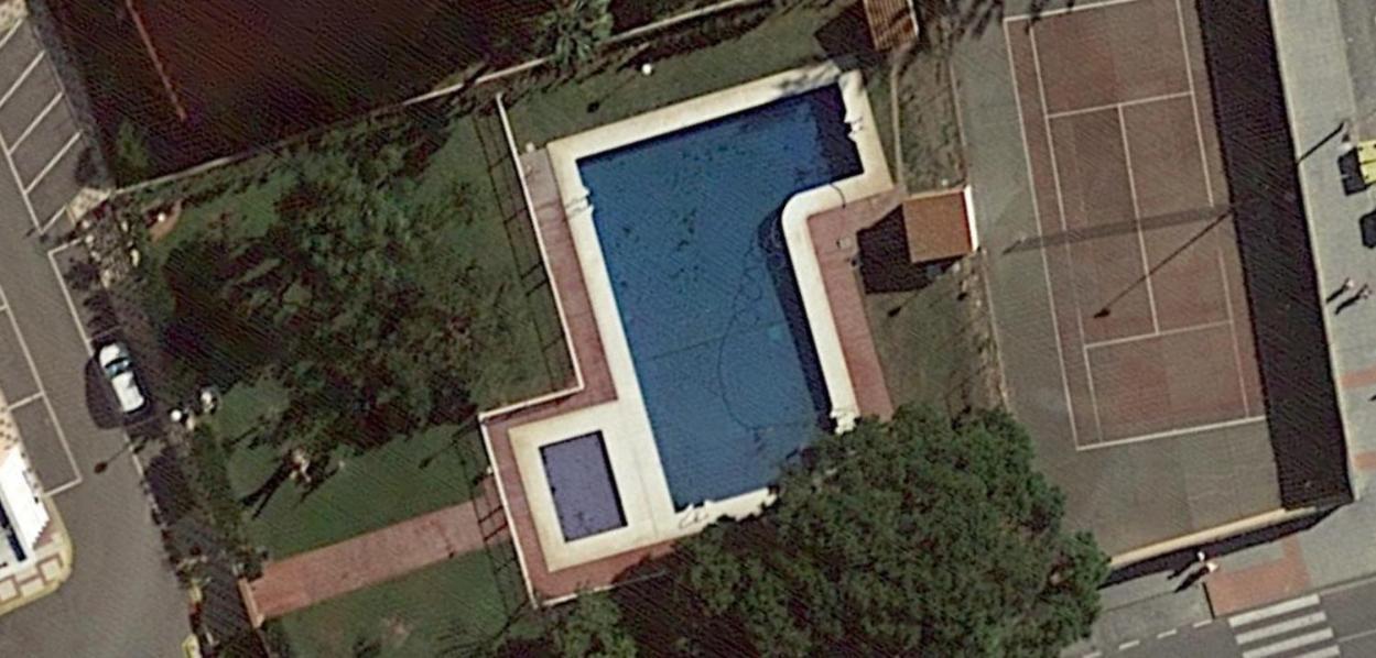 Piso Familiar Con Piscina Y Aparcamiento En Torre Del Mar - Edificio Ronda Iアパートメント エクステリア 写真